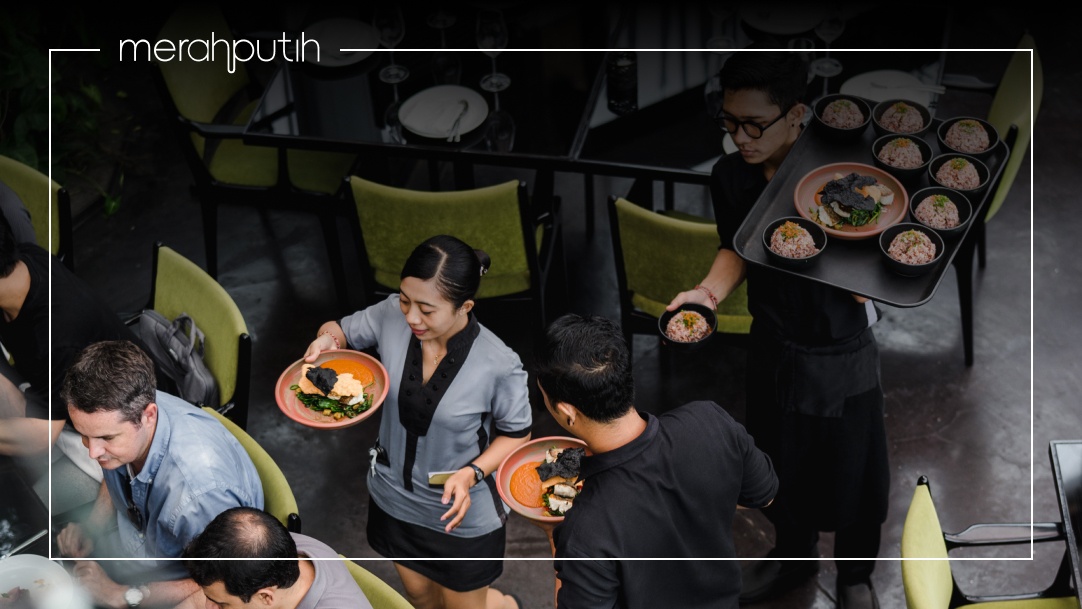 family dinner restaurant bali